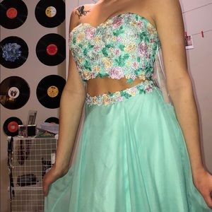 Prom dress (Teal, size 4)